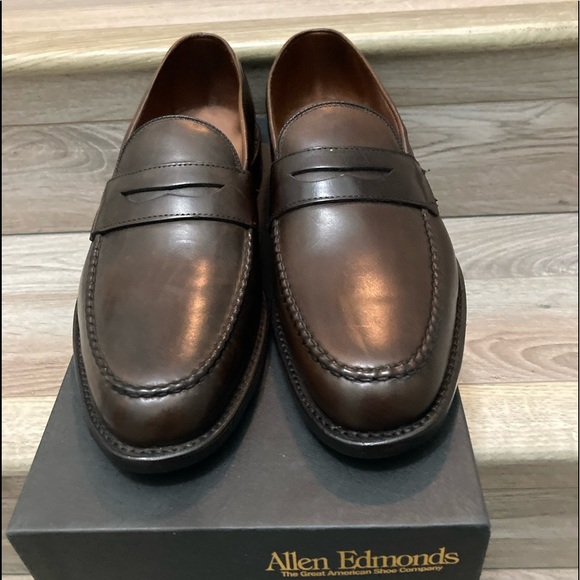 Brand New Allen Edmond loafers, size 11B main image 10